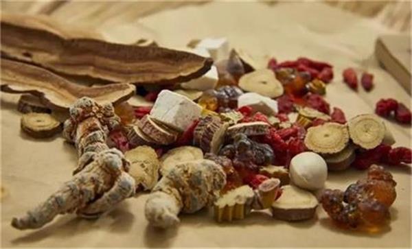 可靠的中药材空气能热泵烘干设备 